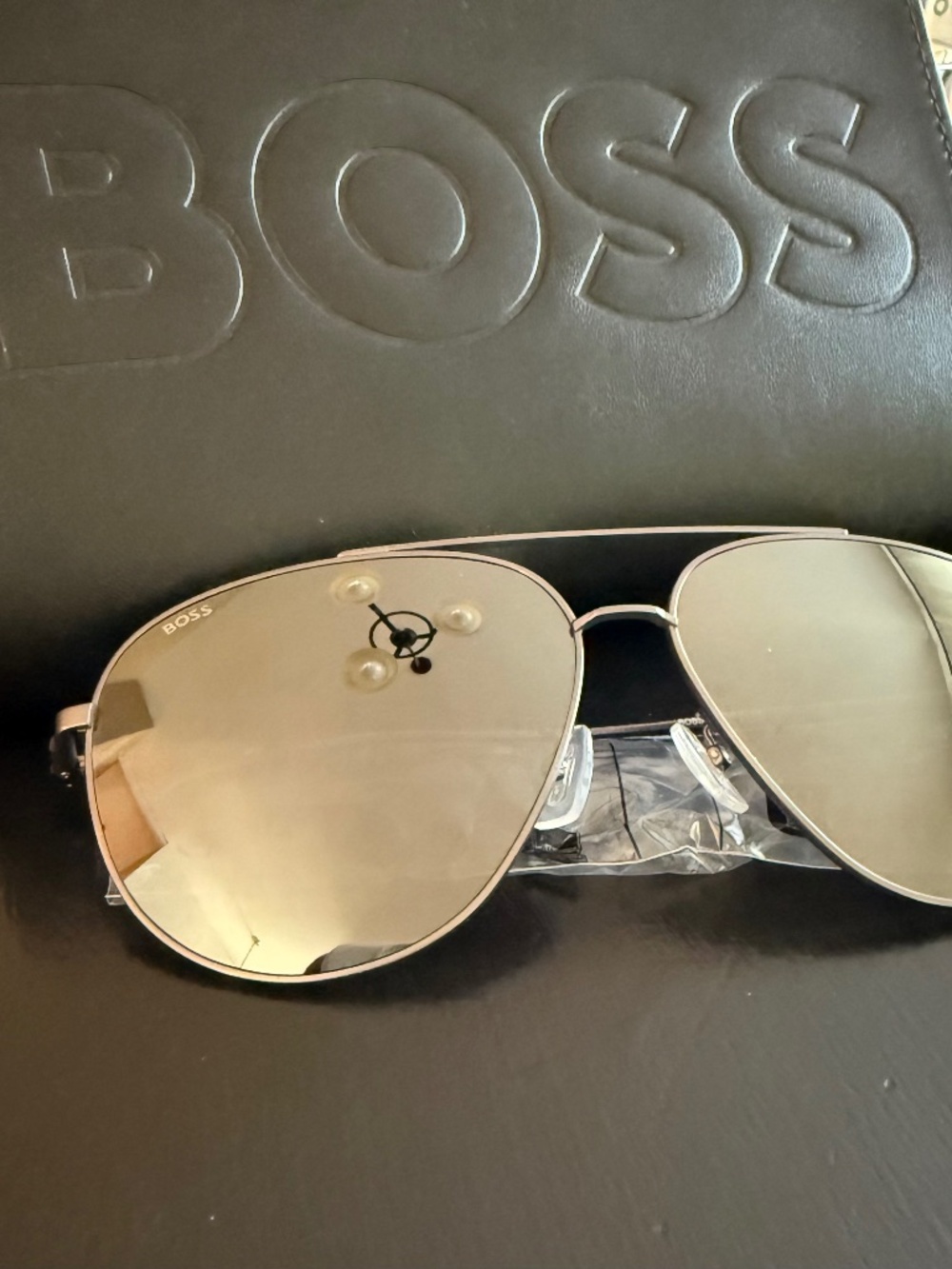 NWT Hugo Boss Men’s Sunglasses Aviators